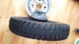 1 bánh 450-12 tim ốc lazang 8x115 bao gồm 1 lốp1 săm1 lazang.lốp 8pr.lazang tim lỗ đo vuông 8cm.đo chéo 115cm