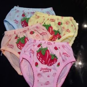CELANA DALAM ANAK PEREMPUAN MOTIF STRAWBERRY