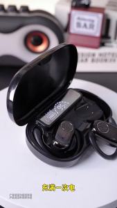 หูฟังบลูทูธไร้สายพร้อมตะขอเกี่ยวหูแบบหมุนได้ยืดหยุ่น ลดเสียงรบกวน อายุการใช้งานแบตเตอรี่ยาวนาน เหมาะสำหรับเล่นกีฬา