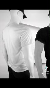 เสื้อคอกลม แขนสั้น