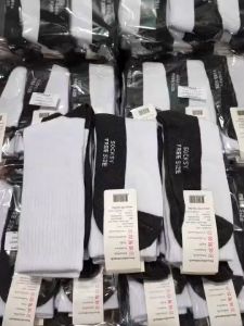 ถุงเท้านักเรียนข้อยาวครึ่งหน้าแข้งแพ็คละ 189 บาท 1 แพ็คมี 12 คู่ Cotton หนานู่มือกับสีขาว 12 คู่ สีน้ำตาล สีดำ ขนาดเต็มที่ 189 บาท 1 แพ็ค ตอบโจทย์คุณค่า ราคาถูกต้อง