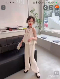 Bộ đồ đi chơi cho bé màu hồng phong cách sang trọng