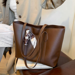 Womens Large Capacity Soft Leather Handbag Commuter Tote Bag Travel Vintage Style Single Shoulder Bag Fashionable Daily Match