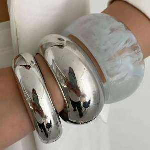Ingemark 3 Styles Hip Hop Thick Resin Acrylic Bangles for Women on Hand New Trend Punk Spring Metal Bracelets Steampunk Jewelry