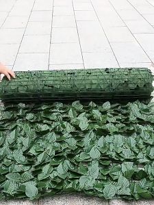 Artificial Grass Fence Faux Hedge Ivy Leaf Privacy Fence Faux Wall Plant Rumput Hiasan Screen Garden Pagar With Rose