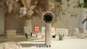 CODฟรีค่าส่ง พัดลมพกพา พัดลมมือถือ ความเร็วสูง จอแสดงผล LED ปรับความเร็วได้ USB พัดลมมือถือ