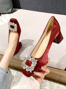 รองเท้าส้นสูงสีแดงรองเท้าแต่งงานสําหรับเจ้าสาวรองเท้าคลอดบุตรสแควร์นิ้วเท้าส้นหนา < Ne2> รองเท้าเดี่ยว < Ne1> รองเท้าแตะ