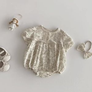 Summer Baby Girl Crepe Floral Short Sleeve Jumpsuit Baby Girl Summer Comfortable Sweet Jumpsuit with Bow Hair Accessories Suitable
