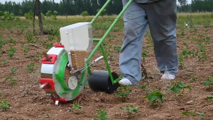 Hand Push Corn Seeder / Planter with Dual Tank Peanut Soybean and Vegetable Planter 7 Mouths Intelligent Fertilizer Dispenser Agriculture Farm Equipment Fertilizer Spreader Machine