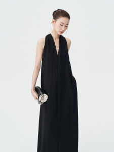 Elegant Minimalist V-Neck Sleeveless Hanging Neck Long Dress Womens Summer Black Vacation Backless Dress Loose Waist Design