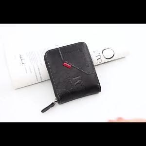 QNQN 2025 แฟชั่นผู้ชาย PU หนังความจุขนาดใหญ่กระเป๋าซิปสั้นกระเป๋าสตางค์มัลติฟังก์ชั่เก็บของแฟชั่นวินเทจซิปกระเป๋าสตางค์ขนาดใหญ่ความจุสีทึบตัวอักษรกระเป๋าสตางค์