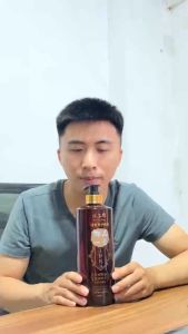 Dầu massage hoa hồng 1000ml  thơm dịu nhẹ kèm vòi