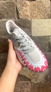 SEPATU BOLA ORTUSEIGHT SHARK HIU REQUIN IN ABU SILVER HITAM TOSCA SNEAKERS KEKINIAN SEPATU OLAHRAGA TERBARU TERLARIS