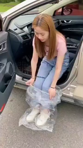 Disposable Raincoat Plastic Pocket Rain Coat for Adults Emergency Travel Waterproof Rain Coat