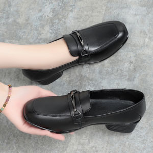 Spring Autumn Soft Leather Comfortable Low Heel Ladies Shoes Metal Element round Toe Fashionable Flat Footwear for Women