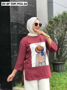Kaos Oversize Aldira Wanita Belah Samping / Atasan Oversize Wanita Hijab / Atasan Wanita Kekinian