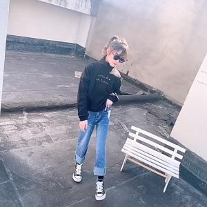 ali9 Girls fleece-lined sweater 2024 Autumn New Medium and Large Childrens Turtleneck Single-Layer Fleece-Lined Fashionable Thickened Childrens Top