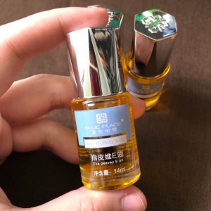 [GIÁ TỐT] Dầu Tháo Móng Úp Chính Hãng