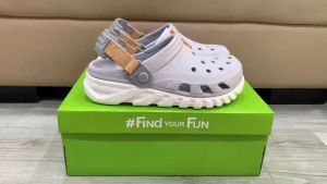 Giày sục crocs chuẩn xịn chống hôi chân nhựa tế bào êm mềm đúc liền khối siêu bền đi mưa lội nước đi biển Crocs duet Max II clog màu ghi nhạt cho cả nam và nữ