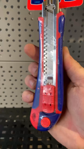 Dao rọc giấy tự động khóa lưỡi chiều rộng lưỡi dao 18mm Workpro - WP212011