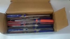 Tua vít bake / dẹp thường sọc đỏ sọc xanh 5x100mm