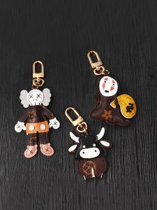 Adaptive LV Pendant Toy Underarm Bag Wash Bag Mahjong Bag Accessories Keychain Hanging Decoration Accessories Old Flower Pendant