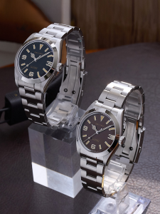 Vintage Sapphire Automatic Mens Watch Stainless Steel