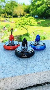 Mô hình siêu xe kèm sáp thơm tên lửa khuếch tán xoay vòng dưới ánh năng mặt trờitrang trí và khử mùi hiệu quả otofunmoclan