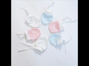 ถุงมือเด็กทารกแรกเกิด ระบายอากาศดีมาก คุณแม่มือใหม่ห้ามพลาด ดีไซน์สดใส น่ารัก สวมใส่สบาย สำหรับลูกน้อย ซักง่าย แห้งไว เนื้อผ้าเบาสบายไม่ขึ้นราง่าย ใช้ได้นานถึง 6 เดือนมีเชือกรูดปรับให้กระชับไม่หลุดง่าย