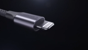 Ugreen 90 Degree มุมขวา สายชาร์จ USB C แบบถักไนลอน 20W PD สายชาร์จเร็ว USB Type C สำหรับ  14/14 Max/14 Pro/Pro Max