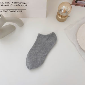 ผ้าฝ้ายชีสถุงเท้ายาวกลางสีเรียบง่ายสไตล์ Moisture Wicking ถุงเท้าเข่าสําหรับผู้ชายและผู้หญิง All Seasons