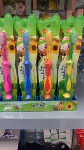 Bàn Chải Đánh Răng Aqua Star Dành Cho Bé 3-10 Tuổi - Mô Hình Ong Nhỏ Màu Sắc Ngộ Nghĩnh