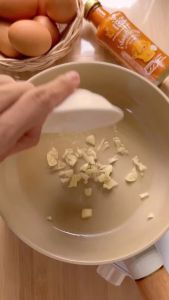 เจี๊ยะ น้ำจิ้มสุกี้โบราณ สูตรปกติ น้ำจิ้มสุกี้ ซอสสุกี้ สูตรไหหลำ สูตรดั้งเดิม ไม่มีสารกันบูด น้ําจิ้มสุกี้โบราณ - Lazada