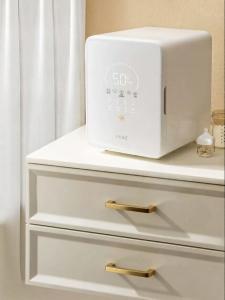 SHI YUE JIE JING | Ultraviolet Sterilization And Drying Baby Bottle Sterilizer
