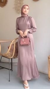 Couple Jasmine Dress Satin Silk Velvet Polos Outfit Baju Pasangan Kondangan Classy Duyung Gamis Pasangan Tunangan Lamaran Wisuda Kekinian Elegan Viral Seragam Bridesmaid Elegan Sarimbit Keluarga Mewah