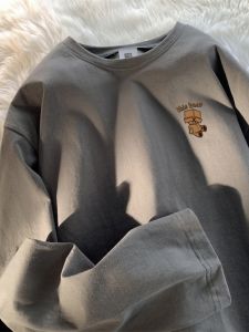 เสื้อยืดแขนยาวผู้ชาย ผ้าฝ้ายแท้ ทรงหลวม แฟชั่นฤดูใบไม้ผลิและฤดูใบไม้ร่วง 2025 ใหม่ เสื้อเชิ้ตคู่รัก เสื้อเชิ้ตคอกลม