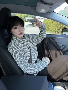 เสื้อฮู้ดลายกระดูกปลาสไตล์อเมริกันสำหรับผู้ชาย เสื้อเชิ้ตชั้นในหลวมๆ ฤดูใบไม้ร่วง แฟชั่นย้อนยุค เสื้อเชิ้ตคอกลม ทรงปกติ