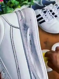 Pemutih Sepatu 2in1 Dengan Spons Kuning Krim Sepatu/Sabun Pembersih Sepatu Serbaguna