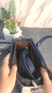 Cakra Official: Tas Selempang Wanita Premium & Sling Bag Trendy