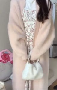 ฤดูใบไม้ร่วง ฤดูหนาว เสื้อสเวตเตอร์ถัก คาร์ดิเกน ยาวปานกลาง นุ่ม กํามะหยี่กระต่ายน้ําสไตล์ขี้เกียจขนาดใหญ่ พรางหุ่น เสื้อตัวนอก