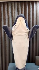 ชู่นอนผ้านวม ลายฉลามน่ารัก ชุดคอสเพลย์ ชู่นอนน่ารัก ถุงนอน ผ้านาโน ชู่นอนจั๊มสูท ชุดนอนผ้านวม ลายฉลามน่ารัก