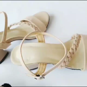 Sandal Wanita Heels 5cm Bahan Buludru