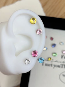 ต่างหูห่วง Zirconia Titanium Alloy F-136 Cup Base Ultra Shiny เครื่องประดับแฟชั่น เครื่องประดับหู เครื่องประดับเงิน