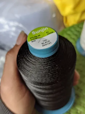 BENANG JAHIT NYLON/NILON SUNJIN BERKUALITAS KEMASAN BESAR ATAU ROLLAN BESAR 2 WARNA