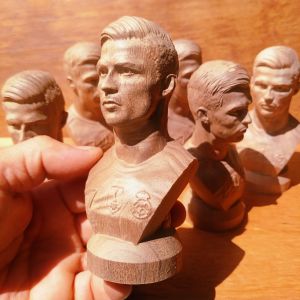 Tượng Cristiano Ronaldo