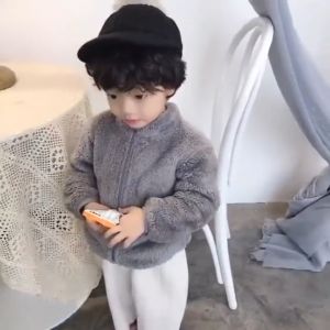 Jaket Bulu Import REALPIC 0-1 Tahun: Jaket Bulu Berkualitas Tinggi untuk Musim Dingin