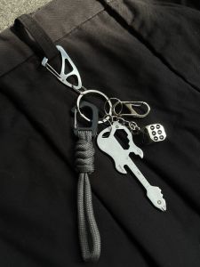 Ironworks 24SS New Guitar Multi-Functional Keychain Suit Pants Accessories Niche Bag Pendants Fashionable And Practical