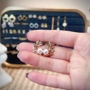 Huitan Fresh Style Leaf Design Stud Earrings Simulated Pearl Ear Stud for Women Gold Color Temperament Female Piercing Jewelry