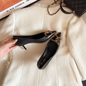 รองเท้าส้นสูงหนังวัวเทียมทรงหัวแหลมแบบหัวเข็มขัดโลหะสำหรับผู้หญิง ทรงหัวแหลม ส้นสูงพื้นนุ่ม ใส่สบาย หนังยาง ฤดูใบไม้ผลิ ฤดูร้อน ฤดูใบไม้ร่วง ฤดูหนาว