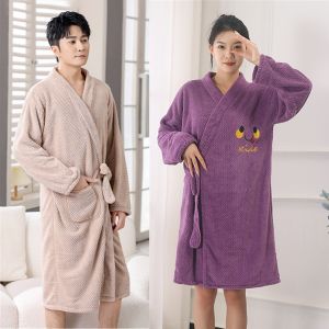 ชุดคลุมอาบน้ำไซส์ใหญ่พิเศษสำหรับทั้งผู้ชายและผู้หญิงชุดคลุมนอนแบบใหม่ปี2023ชุดคลุมอาบน้ำดูดซับน้ำได้ผ้าฝ้ายแท้ผ้าฝ้ายแท้ชุดนอนแขนยาวหนาพิเศษใส่อยู่บ้าน